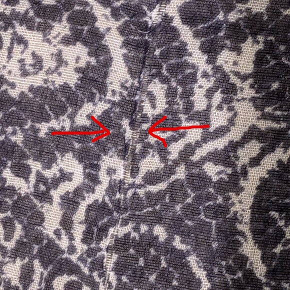 Large Blue Print Scarf Large Blue Print Shawl Blue Scarf Blue Shawl FLAW - Picture 9 of 9